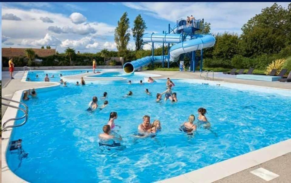 Golden Sands Beach Activities Sea Holiday Relax Mablethorpe Exterior foto